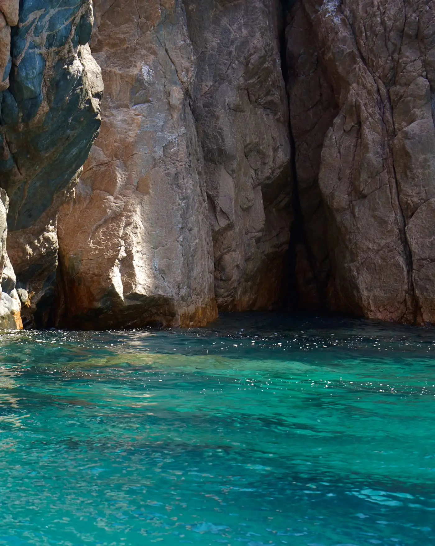 Cañón y aguas someras